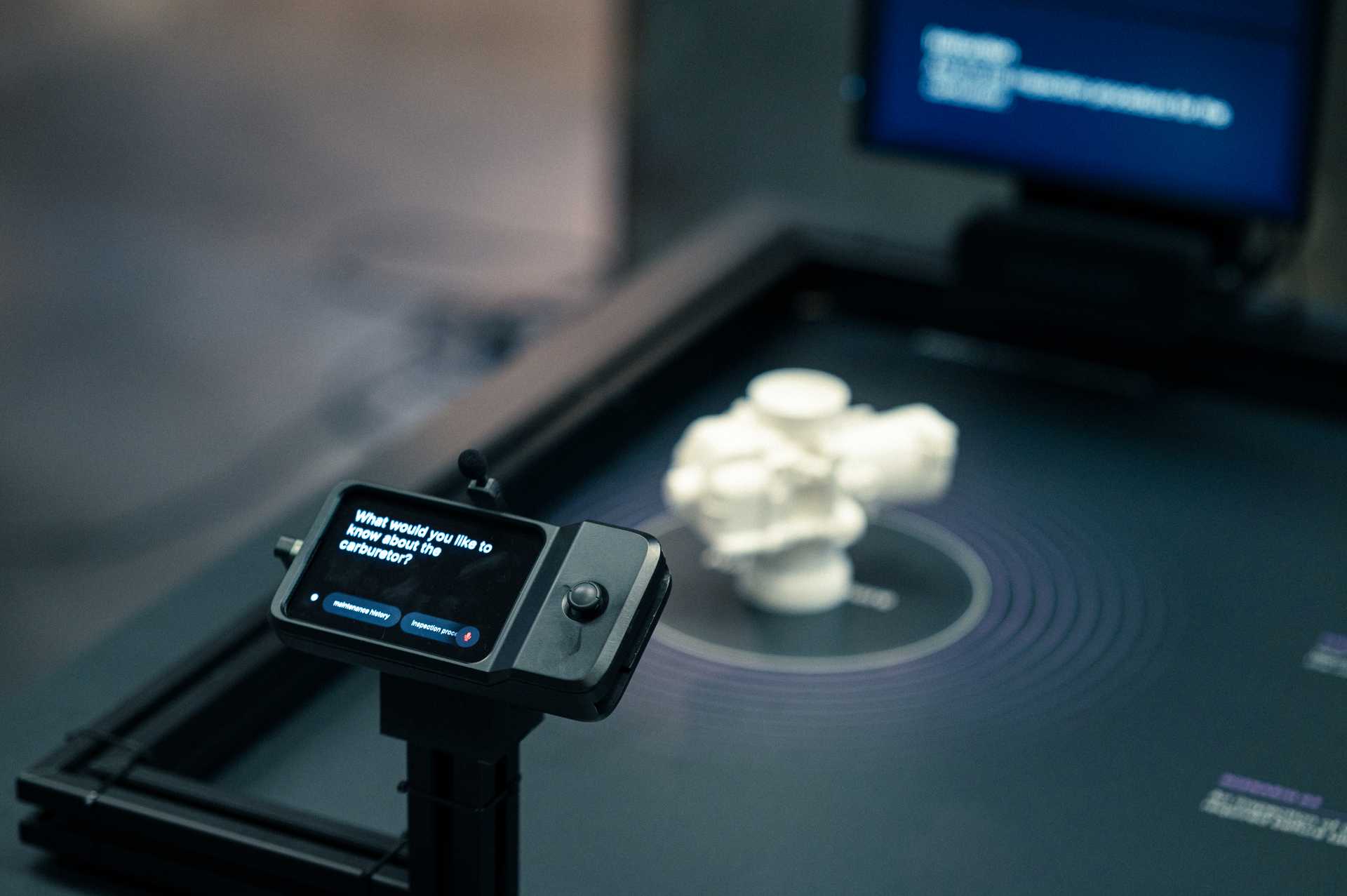 DDWで展示されたドローン修理用のAIアプリケーション(写真:Accenture)